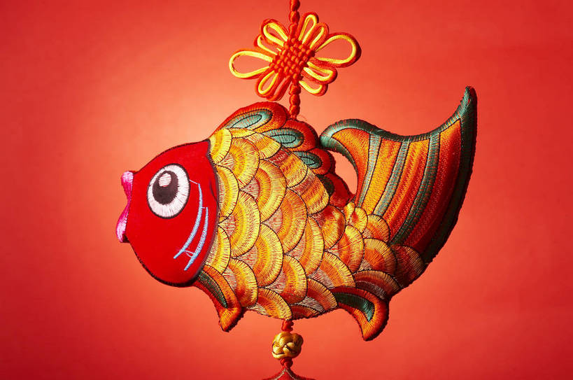 摄影师,横图,室内,技术,摆设,鲤鱼,静物,中国,春节,节日,庆祝,艺术,装饰,民俗,挂饰,图案,图片,手工艺品,文化,传统,东方,民族,装饰品,红色,福字,装饰物,工艺品,中国结,庆典,概念,喜庆,摄影,流苏,纪念,技巧,华丽,修饰,点缀,近景,手艺,饰物,摄像师,穗,衬托,美观,雅致,雅观,年年有余,技能,技艺,妙技,华鬘,缨络,璎珞,bj174