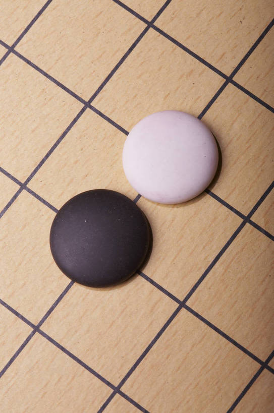 摄影师,竖图,俯视,室内,白天,静物,中国,古老,民俗,图片,灯光,历史,文化,传统,东方,民族,棋子,棋盘,安静,下棋,摄影,围棋,摄像师,幽静,高角度拍摄,bj174