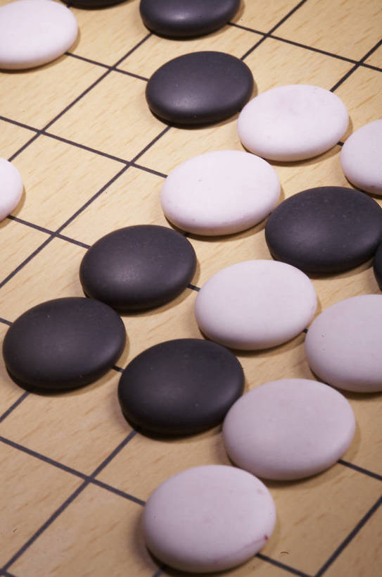 摄影师,竖图,俯视,室内,白天,静物,中国,古老,民俗,图片,灯光,历史,文化,传统,东方,民族,棋子,棋盘,安静,下棋,摄影,围棋,摄像师,幽静,高角度拍摄,bj174