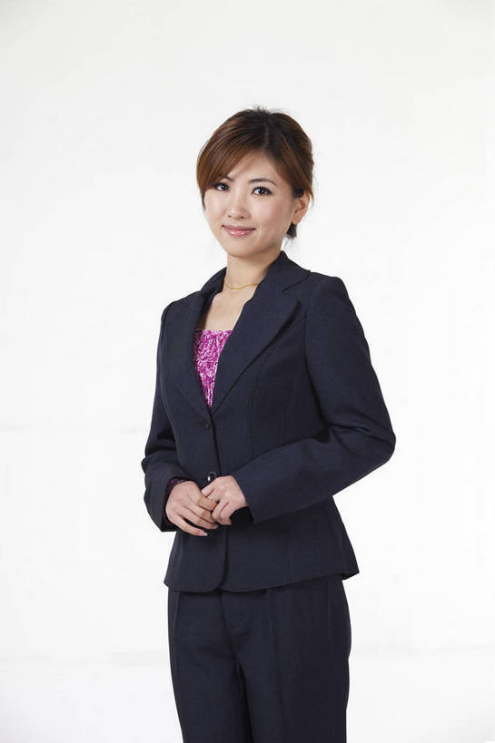 东方人,一个人,商务人士,办公室,站,微笑,竖图,彩色,室内,白天,白色背景,正面,西装,商务,时尚,快乐,纯洁,成功,信心,北京,中国,亚洲,仅一个人,套装,正装,造型,工作,图片,职业装,现代,职业,活力,可爱,童年,童趣,自信,姿势,摄影,生活方式,场所,商务中心,童真,烂漫,无邪,天真,年轻女性,女人,女性,亚洲人,中国人,年轻人,白领,半身,影棚拍摄,办公,bj174