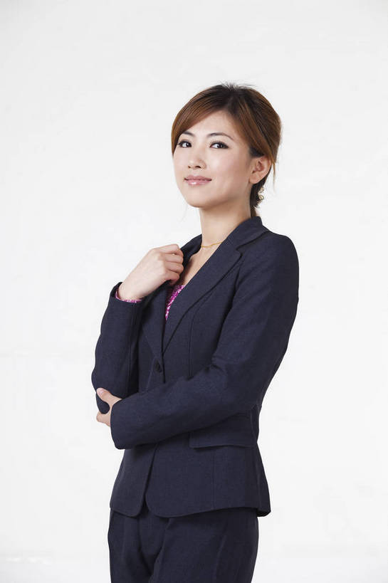 东方人,一个人,商务人士,办公室,站,微笑,竖图,彩色,室内,白天,白色背景,侧面,西装,商务,时尚,快乐,纯洁,成功,信心,北京,中国,亚洲,仅一个人,套装,正装,造型,工作,图片,职业装,现代,职业,活力,可爱,童年,童趣,自信,姿势,摄影,生活方式,场所,商务中心,童真,烂漫,无邪,天真,年轻女性,女人,女性,亚洲人,中国人,年轻人,白领,半身,影棚拍摄,办公,bj174