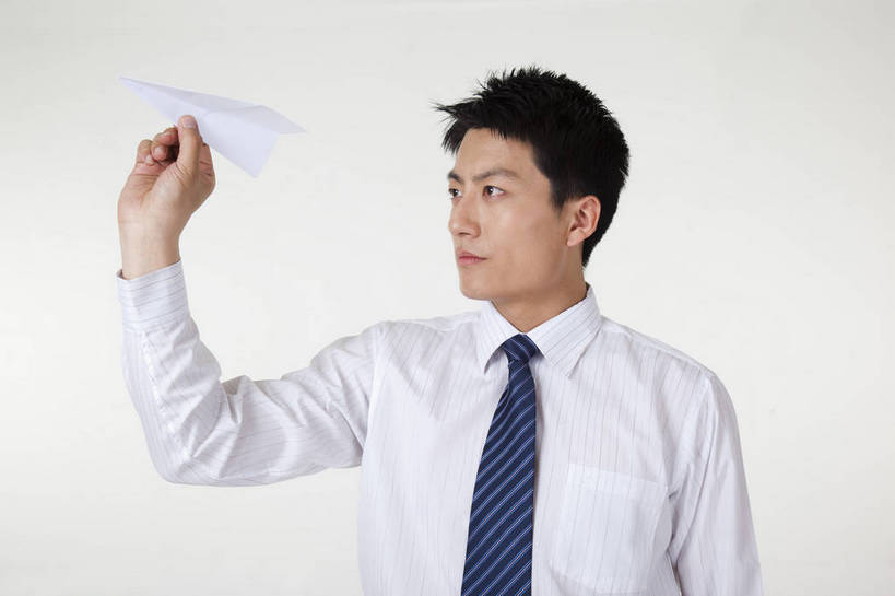 东方人,一个人,商务人士,办公室,站,微笑,横图,彩色,室内,白天,白色背景,正面,衬衫,商务,时尚,快乐,纯洁,成功,信心,北京,中国,亚洲,仅一个人,正装,造型,工作,图片,领带,职业装,现代,职业,表情,活力,可爱,童年,童趣,自信,姿势,摄影,生活方式,纸飞机,场所,商务中心,童真,烂漫,无邪,投掷,天真,男人,男性,年轻男性,亚洲人,中国人,年轻人,白领,半身,影棚拍摄,办公,bj174