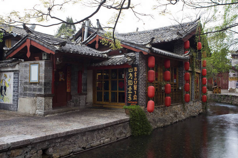 无人,横图,彩色,室外,白天,旅游,度假,美景,名胜古迹,标志建筑,城市,道路,地标,建筑,街道,路,公路,丽江,中国,遗迹,民俗,图片,景观,建筑群,交通,古典,古迹,历史,文物,娱乐,建设,古建筑,云南,民居,古镇,古代,地标建筑,享受,休闲,旅游胜地,景色,放松,摄影,都市风光,文明,中国文化,古文明,古远,河,马路,旅行,旧居,传统文化,bj174