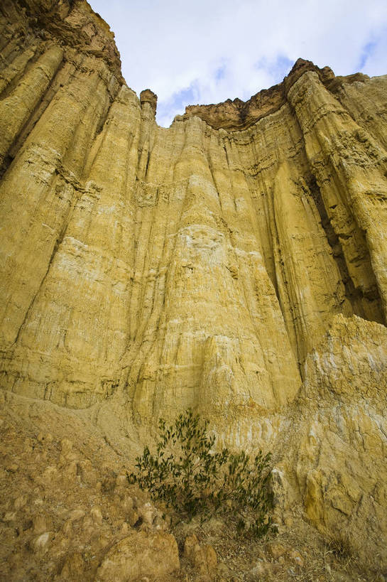 无人,竖图,彩色,室外,白天,旅游,度假,荒凉,名胜古迹,标志建筑,地标,建筑,中国,遗迹,图片,景观,古迹,文物,娱乐,建设,古建筑,云南,特色,享受,休闲,旅游胜地,放松,摄影,地理,文明,贫瘠,中国文化,自然风光,耸立,古文明,地貌,土林,荒地,荒芜,岩石,旅行,传统文化,bj174