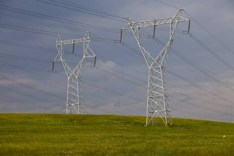 无人,横图,彩色,室外,白天,草地,草原,田园,中国,亚洲,电力,钢材,电缆,电线,图片,支架,电塔,白云,天空,自然,蒙,摄影,能源,风光,支撑,资源,原野,供电设备,高压线,东亚,高压电塔,内蒙古,高压输电线,中华人民共和国,华北地区,高压电线塔,高压塔,内蒙古自治区,锡林浩特,bj174