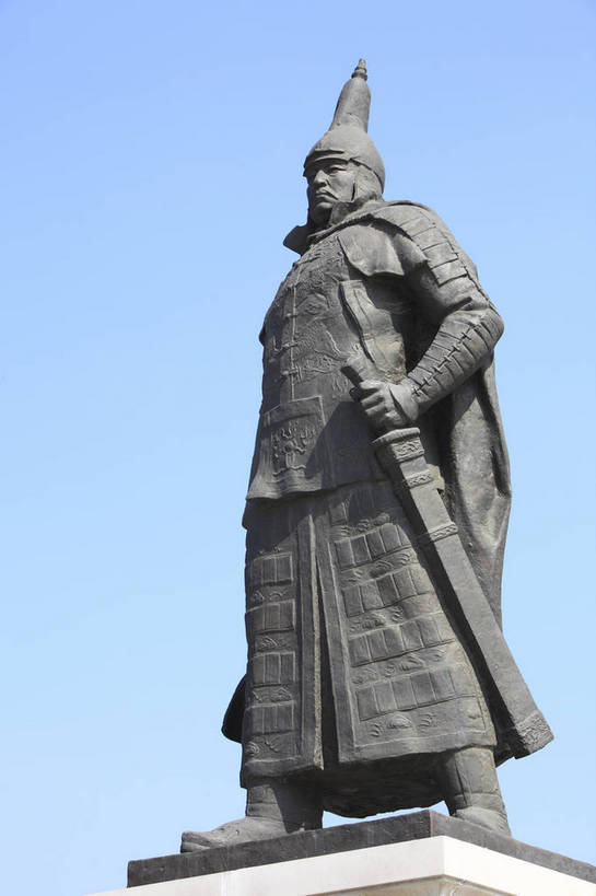 无人,竖图,彩色,室外,特写,白天,旅游,度假,名胜古迹,标志建筑,地标,建筑,雕塑,中国,遗迹,雕像,图片,古迹,文物,娱乐,建设,古建筑,历史建筑,享受,休闲,旅游胜地,放松,摄影,古代建筑,皇帝,权威,高贵,中国文化,古文明,辽宁,沈阳,权力,统治,权势,军事家,政治家,天子,九五之尊,圣上,统治者,陛下,官家,势力,清昭陵,传统文化,皇陵,爱新觉罗.皇太极,皇太极,清太宗,天聪汗,bj174