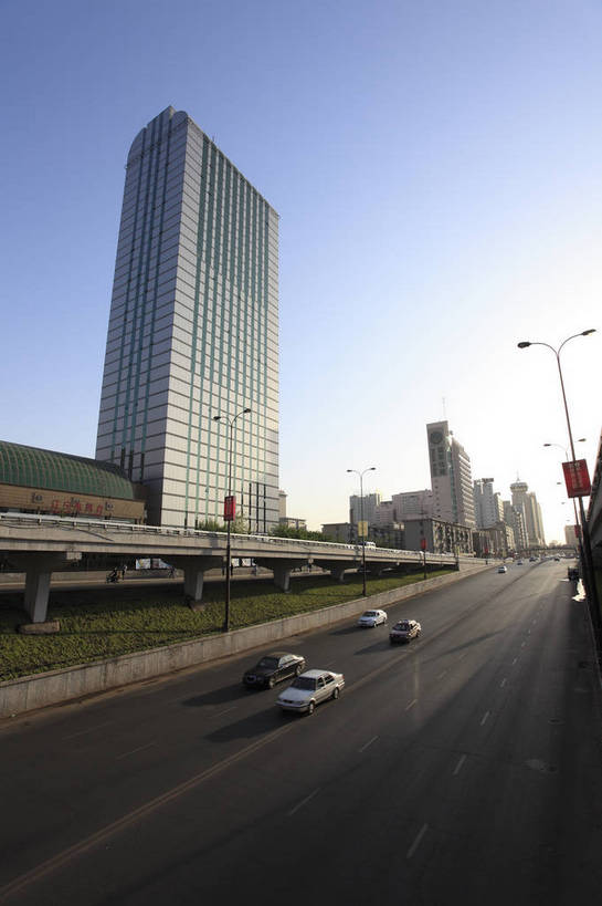 无人,竖图,彩色,室外,白天,城市,道路,建筑,中国,图片,景观,交通,现代建筑,摄影,风光,辽宁,沈阳,高楼,bj174