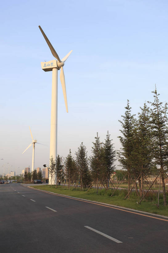 无人,公园,竖图,彩色,室外,白天,道路,风车,中国,亚洲,环保,图片,交通,树,自然,摄影,新能源,东亚,辽宁,辽宁省,沈阳,中华人民共和国,省会,沈阳市,辽,东北地区,东北,中国东北地区,东北三省,东三省,长白岛,沈阳长白岛,bj174