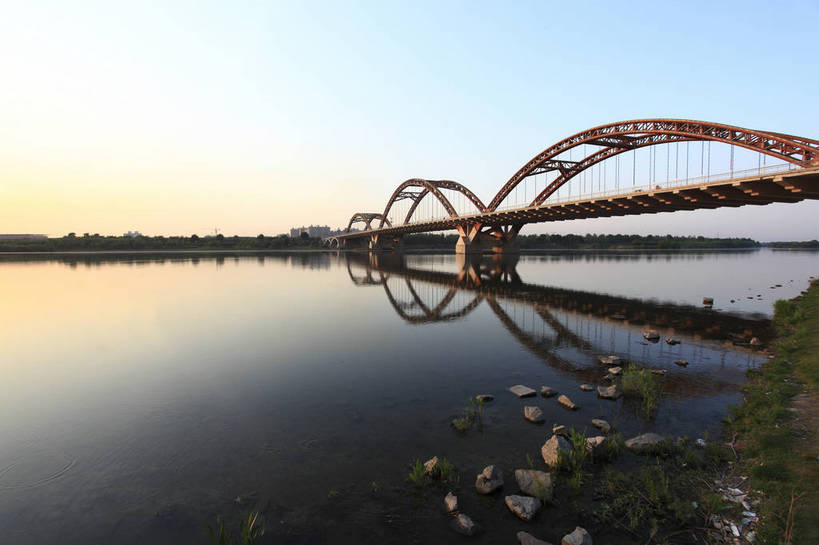 无人,横图,彩色,室外,白天,旅游,度假,名胜古迹,标志建筑,大桥,地标,建筑,桥梁,中国,亚洲,遗迹,图片,河岸,桥,古迹,文物,娱乐,建设,古建筑,拱桥,自然,享受,休闲,旅游胜地,放松,摄影,拱形,风光,古文明,东亚,辽宁,辽宁省,沈阳,中华人民共和国,省会,沈阳市,辽,东北地区,钢拱桥,东北,中国东北地区,东北三省,东三省,浑河,长青桥,bj174