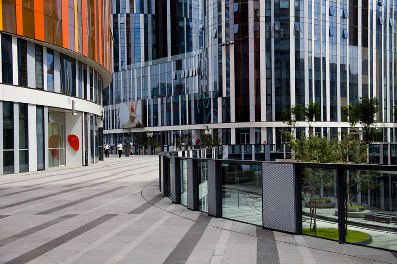 无人,横图,彩色,室外,白天,旅游,城市风光,步行街,城市,道路,建筑,商场,北京,中国,图片,辉煌,现代建筑,商业街,蓝天,阳光,旅游胜地,商务楼,金融,摄影,经济,文明,中国文化,发展,繁荣,旅行,购物中心,三里屯SOHO,bj174