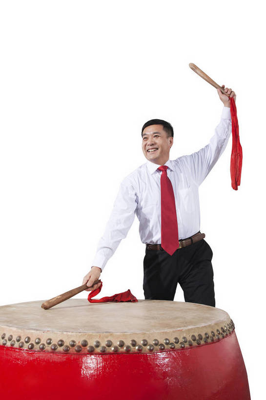 东方人,中年人,一个人,演员,笑,鼓掌,竖图,彩色,室内,白天,抠图,白色背景,正面,衬衫,满意,兴奋,北京,中国,春节,新年,亚洲,仅一个男性,仅一个人,仅一个中年男性,表演,正装,节日,艺术,造型,图片,鼓,文化,敲鼓,站着,享受,喜庆,姿势,摄影,动作,中国文化,东亚,捶,气势,男人,男性,中年男性,亚洲人,中国人,年轻人,拍手,半身,影棚拍摄,传统文化,bj174