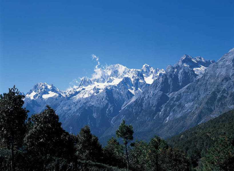 无人,摄影师,横图,彩色,照片,室外,旅游,山,雪山,植物,丽江,中国,景点,山川,云南,东方,草,树木,玉龙雪山,风景,蓝天,自然,天,远景,摄影,大自然,自然风光,自然现象,摄像师,bj174
