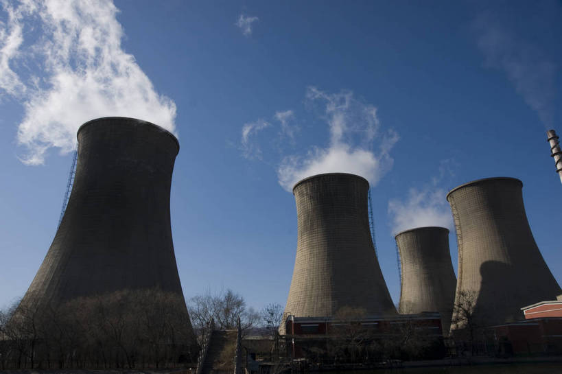 无人,摄影师,工厂,横图,彩色,室外,白天,仰视,烟囱,北京,中国,亚洲,钢铁,东方,蓝天,远景,安静,工业,设施,晴天,资源,企业,摄像师,首钢,bj174