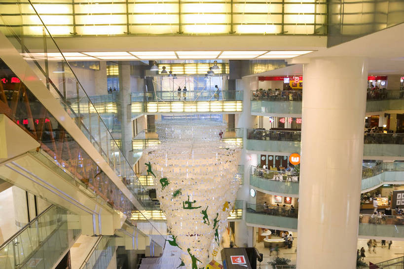 摄影师,横图,彩色,室内,旅游,城市,商场,北京,中国,亚洲,首都,顾客,现代化,风景,热闹,经济,华丽,市区,东亚,摄像师,中华人民共和国,北京市,京,北平,华北地区,西城区,西单,商业,购物中心,西单商业街,bj174