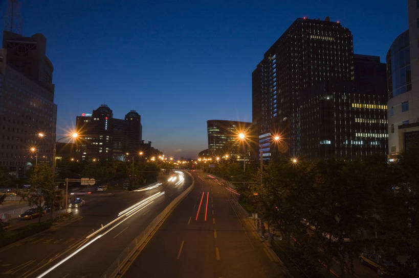 无人,摄影师,横图,俯视,室外,夜晚,旅游,城市风光,城市,夜景,北京,中国,亚洲,模糊,灯光,首都,休闲,远景,放松,风光,东亚,摄像师,中华人民共和国,北京市,京,北平,华北地区,朝阳区,高角度拍摄,旅行,朝阳门外大街,朝外大街,bj174