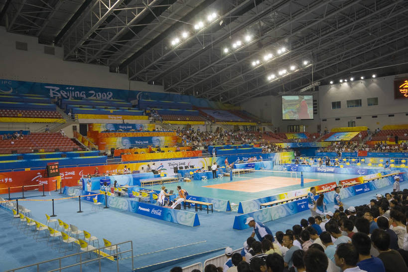 观众,摄影师,体育馆,横图,彩色,室内,白天,锻炼,旅游,快乐,比赛,运动,竞争,城市,建筑,北京,中国,亚洲,云,首都,娱乐,现代化,风景,天,休闲,奥林匹克,奥运,经济,体育运动,东亚,摄像师,海淀区,中华人民共和国,北京市,京,北平,华北地区,体育,健身,奥运会,奥林匹克运动,北京奥运会,2008年北京奥运会,中国农大,中国农业大学,中国农业大学体育馆,bj174