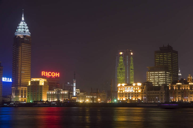 无人,摄影师,横图,彩色,室外,旅游,美景,城市,建筑,霓虹灯,夜景,上海,中国,亚洲,繁华,高大,云,楼群,灯光,黄浦江,建筑物,现代化,风景,外滩,天,经济,雄伟,市区,浦西,摄像师,灯火辉煌,幽静,商业,高层建筑,标志性建筑,bj174