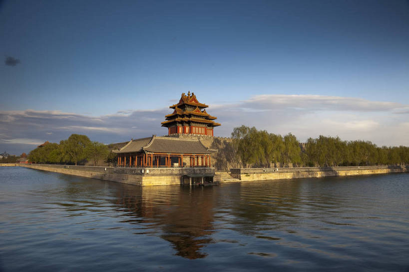 无人,故宫,横图,彩色,室外,白天,旅游,名胜古迹,建筑,北京,中国,亚洲,古老,壮观,云,首都,历史,文化,角楼,遗址,名胜,风景,蓝天,阳光,黄昏,紫禁城,晴天,雄伟,东亚,护城河,世界文化遗产,中华人民共和国,东城区,北京市,京,北平,华北地区,幽静,故宫博物院,傍晚,北京紫禁城,北京故宫,紫禁城角楼,东城,bj174