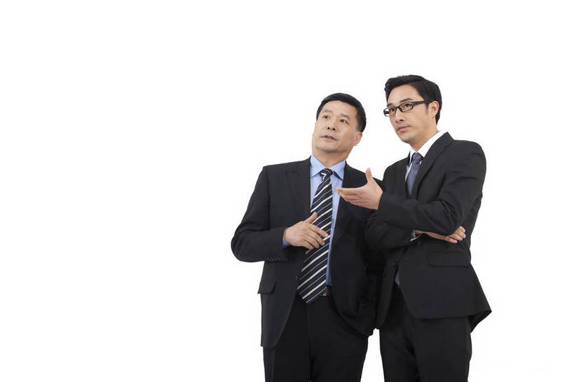 东方人,中年人,两个人,伙伴,商务人士,商务男性,站,微笑,横图,彩色,室内,白天,白色背景,侧面,衬衫,西装,商务,时尚,友谊,成功,合作,团队,北京,中国,套装,正装,图片,眼镜,年轻,指点,现代,并肩,职业,享受,成熟,活力,可爱,自信,摄影,青春,同伴,戴眼镜,商务装,工薪阶层,团结,友情,男人,男性,年轻男性,中年男性,亚洲人,中国人,年轻人,白领,上班族,半身,影棚拍摄,衬衣,愉快,bj174
