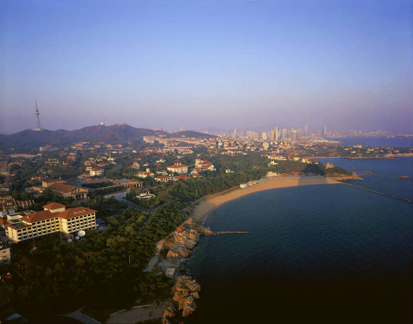 横图,彩色,室外,白天,度假,别墅,城市,建筑,青岛,中国,亚洲,图片,景观,山东,现代建筑,远景,人文,摄影,海滨,文明,东亚,山东省,中华人民共和国,华东地区,鲁,青岛市,海,海滩,海港,汇泉角,居住区,八大关,bj174