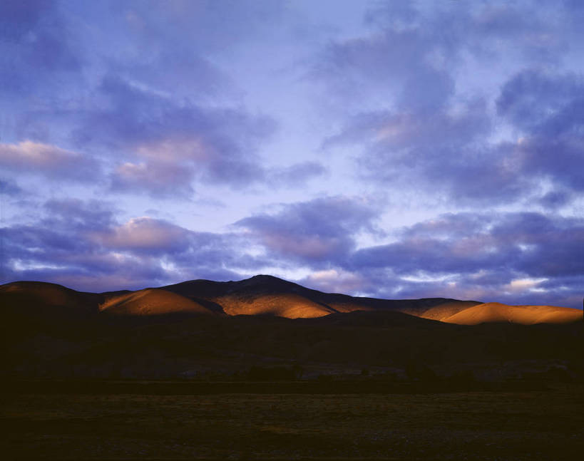 无人,横图,彩色,室外,白天,旅游,度假,美景,名胜古迹,山脉,标志建筑,地标,建筑,中国,亚洲,遗迹,图片,云,古迹,文物,娱乐,建设,古建筑,风景,天空,自然,平原,群山,享受,休闲,远景,旅游胜地,放松,摄影,地理,四川省,风光,宁静,自然风光,古文明,东亚,四川,稻城,甘孜藏族自治州,中华人民共和国,西南地区,川,甘孜,甘孜州,稻城县,bj174