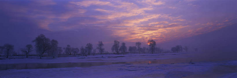 无人,横图,彩色,室外,白天,旅游,度假,名胜古迹,山脉,树林,水,雾,标志建筑,地标,建筑,长白山,中国,亚洲,朦胧,模糊,遗迹,围绕,图片,霞光,雪景,烟雾,云,冬天,云层,清晨,古迹,文物,娱乐,建设,古建筑,风景,自然,享受,休闲,远景,烟,旅游胜地,放松,摄影,地理,缭绕,风光,宁静,迷雾,自然风光,雾凇,旋绕,古文明,东亚,天池,松花江,吉林,吉林省,中华人民共和国,东北地区,吉,萦绕,仙境,天河,回绕,江,大雾,长白山脉,东北,中国东北地区,东北三省,东三省,bj174