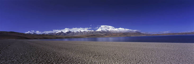 无人,横图,彩色,室外,白天,旅游,度假,湖,美景,名胜古迹,沙滩,山脉,雪山,标志建筑,地标,建筑,中国,亚洲,遗迹,图片,高山,云,古迹,文物,娱乐,建设,古建筑,西藏,风景,天空,自然,平原,群山,享受,休闲,旅游胜地,放松,摄影,地理,风光,宁静,自然风光,沙砾,藏,古文明,东亚,纯净,西藏自治区,圣湖,中华人民共和国,西南地区,阿里,普兰县,玛法木错,玛那萨罗瓦,玛旁雍错,阿里鬼湖,bj174