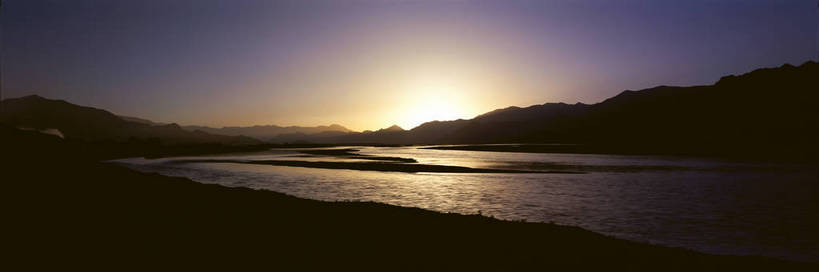 无人,横图,彩色,室外,白天,旅游,度假,光晕,名胜古迹,山,山脉,标志建筑,地标,建筑,中国,亚洲,遗迹,光影,图片,古迹,文物,娱乐,建设,古建筑,西藏,雅鲁藏布江,风景,天空,阳光,自然,群山,享受,休闲,远景,旅游胜地,放松,摄影,地理,风光,宁静,自然风光,剪影,藏,古文明,东亚,纯净,西藏自治区,中华人民共和国,西南地区,江,夕阳,bj174