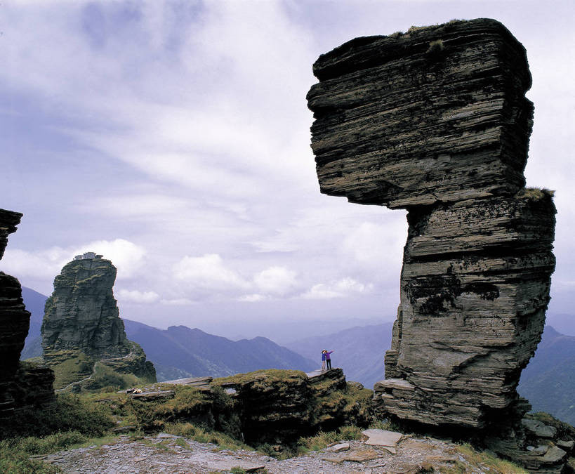 无人,横图,彩色,室外,特写,白天,旅游,度假,石头,名胜古迹,山,山脉,标志建筑,地标,建筑,中国,亚洲,遗迹,图片,巨石,古迹,文物,娱乐,建设,古建筑,风景,自然,群山,享受,休闲,旅游胜地,放松,摄影,地理,风光,宁静,近景,自然风光,古文明,东亚,贵州,贵州省,中华人民共和国,黔,西南地区,挺立,铜仁,铜仁市,松桃苗族自治县,松桃,梵净山,江口,江口县,松桃县,印江,印江土家族苗族自治县,印江县,蘑菇石,bj174