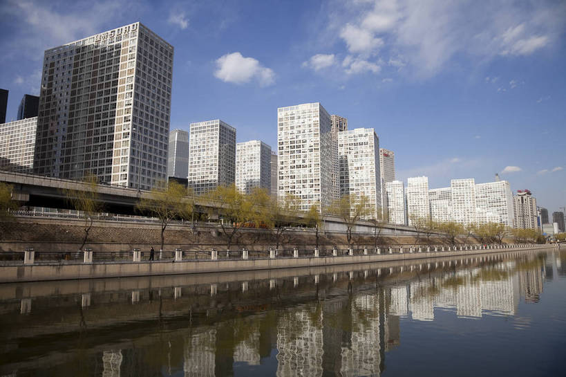 无人,横图,彩色,室外,白天,旅游,办公楼,城市风光,城市,道路,建筑,写字楼,北京,中国,亚洲,图片,河岸,建筑群,首都,辉煌,现代建筑,天空,阳光,旅游胜地,摩天大厦,安静,金融,摄影,经济,文明,中国文化,东亚,发展,中华人民共和国,北京市,京,北平,华北地区,朝阳区,通州区,繁荣,河,马路,旅行,北京CBD,北京商务中心区,中国北京大北窑,建外SOHO,通惠河,bj174