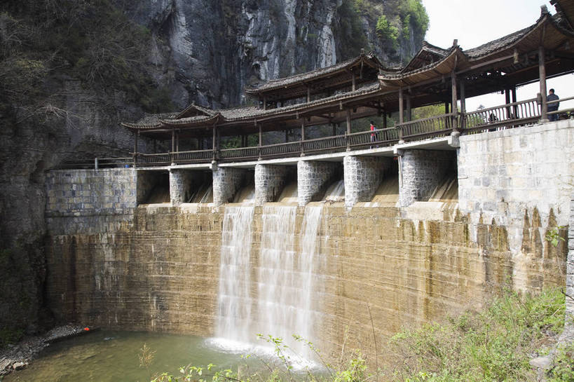 无人,横图,彩色,室外,白天,旅游,山,水,标志建筑,地标,建筑,中国,亚洲,凤凰,图片,建筑群,古典,建设,水坝,古镇,天空,村庄,旅游胜地,安静,摄影,水乡,文明,中国文化,东亚,坝,湖南,湘西,湖南省,凤凰古城,中华人民共和国,华中地区,湘,湘西州,湘西土家族苗族自治州,古代文明,凤凰县,旅行,山江镇,凤凰苗人谷苗寨,苗人谷,bj174