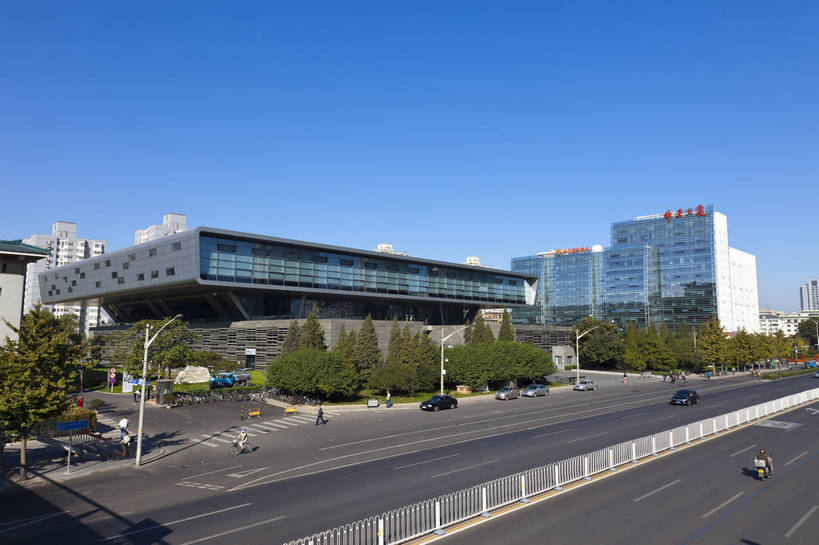 无人,图书馆,横图,彩色,室外,白天,旅游,城市风光,城市,道路,建筑,北京,中国,亚洲,图片,首都,辉煌,现代建筑,天空,阳光,旅游胜地,安静,摄影,经济,公共设施,文明,中国文化,公共场所,东亚,发展,海淀区,中华人民共和国,北京市,京,北平,华北地区,繁荣,国家图书馆,旅行,中国国家图书馆,北京图书馆,中关村大街,中关村南大街,中国国家图书馆新馆,bj174