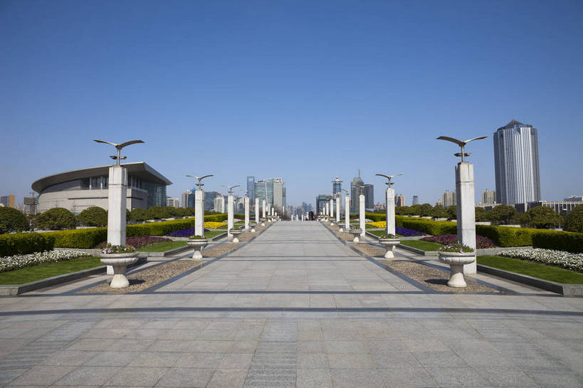 公园,广场,横图,彩色,室外,白天,旅游,办公楼,城市风光,城市,建筑,上海,中国,游人,图片,建筑群,辉煌,浦东,现代建筑,天空,地标建筑,旅游胜地,摩天大厦,摄影,经济,文明,中国文化,世纪大道,发展,繁荣,旅行,bj174