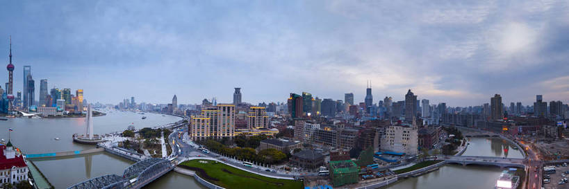 横图,彩色,室外,白天,旅游,城市风光,城市,建筑,船,上海,中国,游人,图片,建筑群,辉煌,东方明珠,黄浦江,金茂大厦,现代建筑,天空,地标建筑,外滩,远景,旅游胜地,摄影,环球金融中心,经济,文明,中国文化,发展,繁荣,江,旅行,bj174