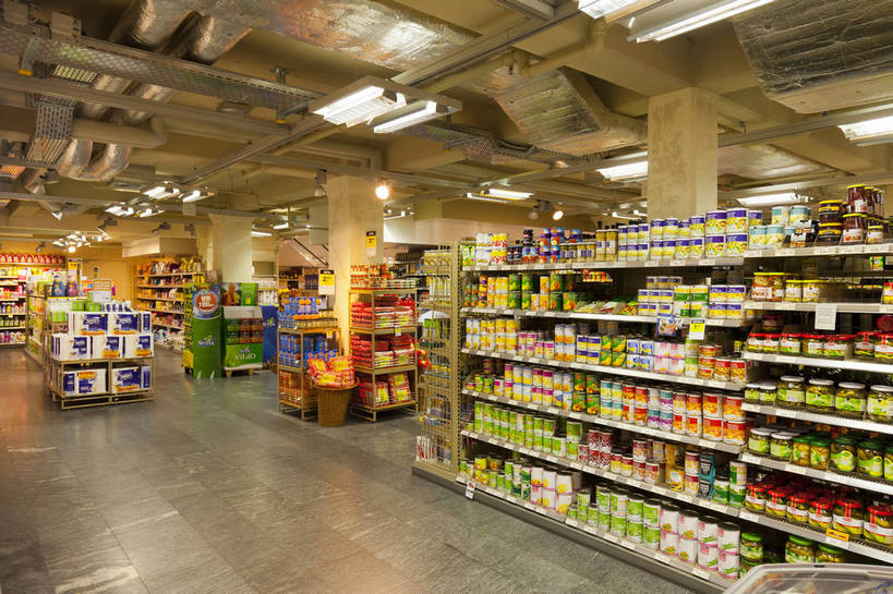 商店,横图,彩色,室内,白天,购物,旅游,城市风光,超市,城市,建筑,瑞士,游人,图片,辉煌,现代建筑,旅游胜地,摄影,经济,文明,发展,卢塞恩,繁荣,旅行,bj174