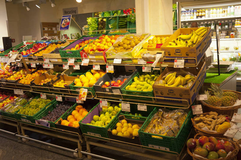 商店,横图,彩色,室内,白天,购物,旅游,城市风光,超市,城市,建筑,瑞士,游人,图片,辉煌,现代建筑,旅游胜地,摄影,经济,文明,发展,卢塞恩,繁荣,旅行,bj174