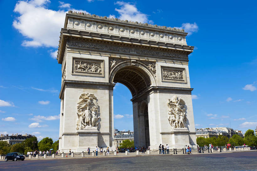 横图,彩色,室外,白天,旅游,名胜古迹,城市风光,城市,建筑,街道,法国,凯旋门,巴黎,游人,图片,景观,辉煌,现代建筑,天空,地标建筑,旅游胜地,摄影,经济,文明,发展,戴高乐广场,繁荣,香榭丽舍大街,旅行,bj174