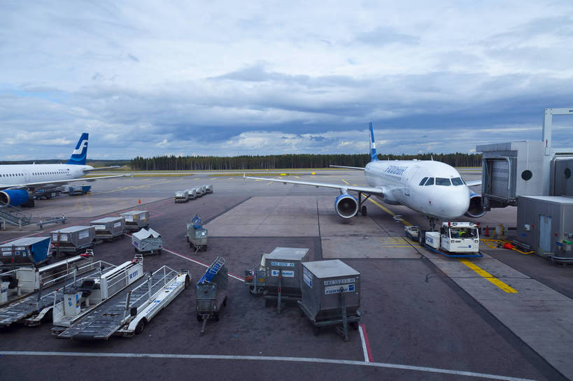 机场,横图,彩色,室外,白天,旅游,城市风光,城市,飞机,建筑,芬兰,游人,图片,交通,辉煌,现代建筑,天空,停机坪,旅游胜地,运输,摄影,经济,文明,发展,繁荣,赫尔辛基,旅行,万塔机场,bj174