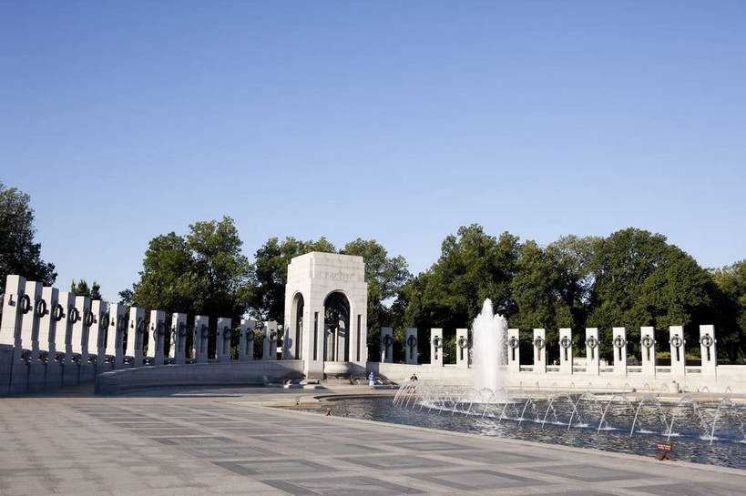 无人,横图,彩色,室外,白天,旅游,度假,名胜古迹,树林,城市风光,标志建筑,城市,地标,建筑,喷泉,华盛顿,美国,遗迹,图片,纪念碑,建筑群,古典,辉煌,古迹,文物,娱乐,建设,古建筑,现代建筑,天空,地标建筑,享受,休闲,旅游胜地,放松,摄影,文明,古文明,发展,繁荣,二战纪念碑,旅行,bj174