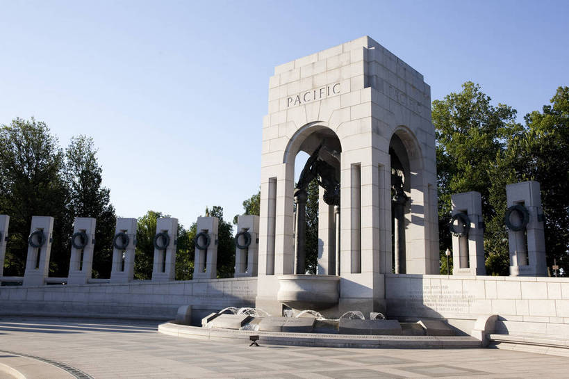 无人,横图,彩色,室外,白天,旅游,度假,名胜古迹,树林,城市风光,标志建筑,城市,地标,建筑,华盛顿,美国,遗迹,图片,纪念碑,建筑群,古典,辉煌,古迹,文物,娱乐,建设,古建筑,现代建筑,天空,地标建筑,享受,休闲,旅游胜地,放松,摄影,文明,古文明,发展,繁荣,二战纪念碑,旅行,bj174