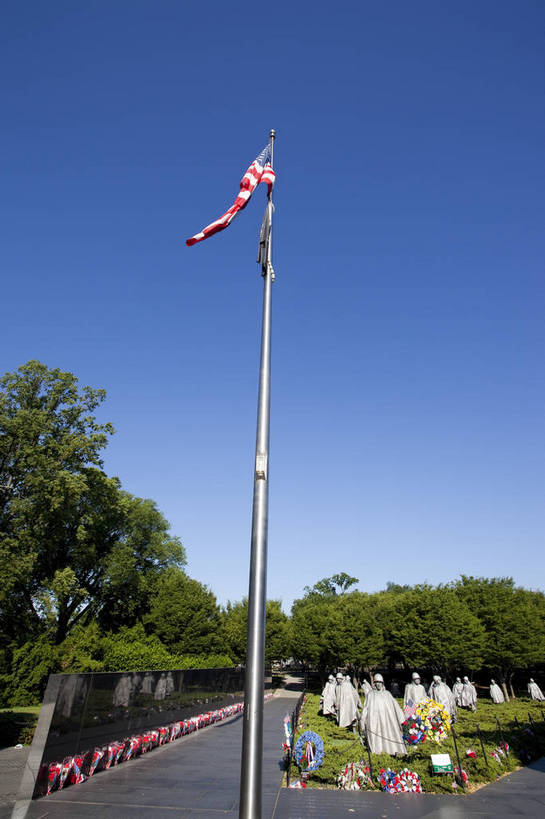 无人,公园,竖图,彩色,室外,白天,旅游,度假,草坪,名胜古迹,树林,城市风光,标志建筑,城市,地标,建筑,雕塑,华盛顿,美国,遗迹,雕像,图片,纪念碑,辉煌,古迹,文物,娱乐,建设,古建筑,现代建筑,天空,绿地,享受,休闲,旅游胜地,放松,摄影,纪念,文明,古文明,发展,繁荣,朝鲜战争纪念碑,旅行,朝鲜战争,bj174