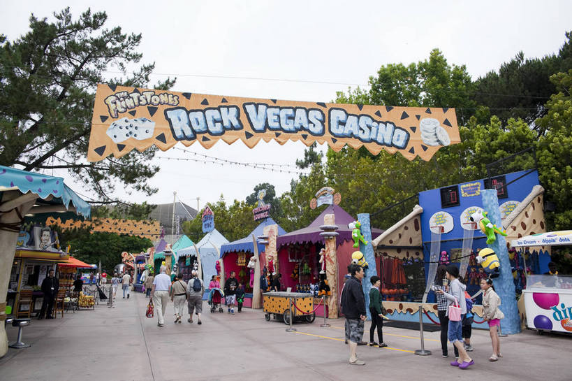 游乐园,横图,彩色,室外,白天,旅游,度假,城市风光,建筑,美国,游客,图片,辉煌,现代建筑,游玩,假日,旅游胜地,摄影,游乐设施,儿童乐园,文明,发展,洛杉矶,影城,繁荣,环球影城,旅行,bj174