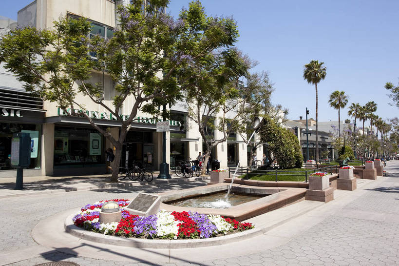 商店,横图,彩色,室外,白天,旅游,美景,城市风光,步行街,城市,道路,建筑,街道,路,公路,美国,游客,花坛,图片,景观,交通,辉煌,现代建筑,商业街,旅游胜地,景色,摄影,风光,北美,北美洲,文明,加利福尼亚,美洲,发展,加州,洛杉矶,加利福尼亚州,金州,黄金州,北亚美利加洲,亚美利加洲,圣塔莫尼卡,繁荣,天使之城,马路,旅行,美利坚合众国,bj174