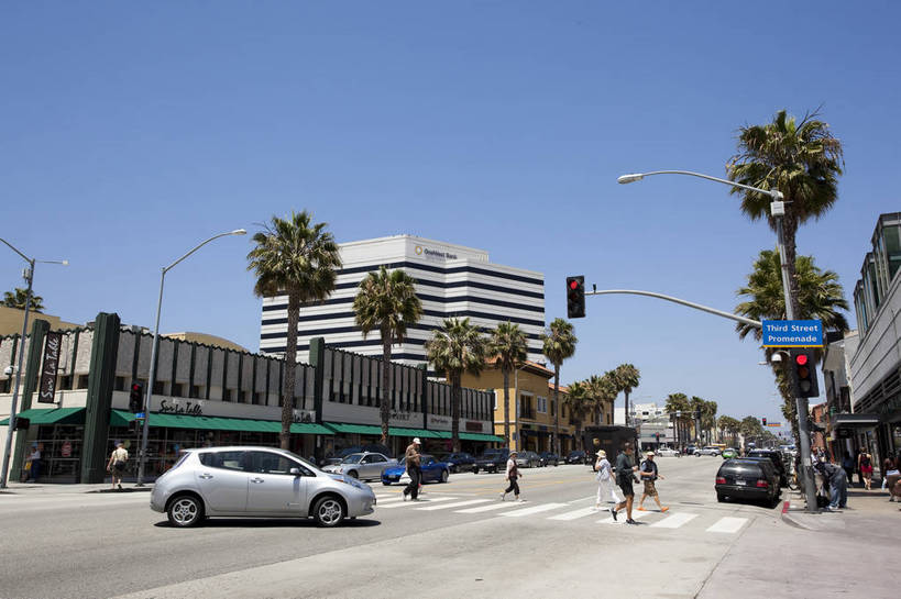 商店,横图,彩色,室外,白天,旅游,美景,城市风光,步行街,城市,道路,建筑,街道,路,公路,美国,游客,花坛,图片,景观,交通,辉煌,现代建筑,商业街,旅游胜地,景色,摄影,风光,北美,北美洲,文明,加利福尼亚,美洲,发展,加州,洛杉矶,加利福尼亚州,金州,黄金州,北亚美利加洲,亚美利加洲,圣塔莫尼卡,繁荣,天使之城,马路,旅行,美利坚合众国,bj174