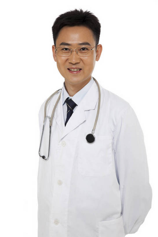 东方人,中年人,医生,站,微笑,竖图,彩色,室内,白天,白色背景,正面,时尚,智慧,成功,职员,北京,中国,仅一个人,工作,图片,职业装,现代,听诊器,医护人员,医疗人员,职业,成熟,稳重,自信,摄影,青春,医疗,戴眼镜,端庄,精明,聪明,男人,男性,年轻男性,亚洲人,中国人,年轻人,白领,大夫,商人,上班族,半身,影棚拍摄,愉快,白领阶层,办公室职员,bj174