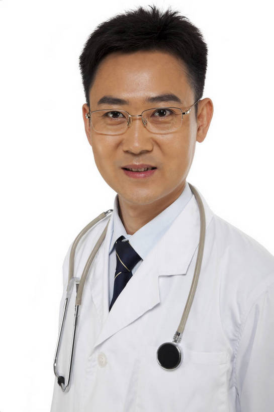 东方人,中年人,医生,站,微笑,竖图,彩色,室内,白天,白色背景,正面,时尚,智慧,成功,职员,北京,中国,仅一个人,工作,图片,职业装,现代,听诊器,医护人员,医疗人员,职业,成熟,稳重,自信,摄影,青春,医疗,戴眼镜,端庄,精明,聪明,男人,男性,年轻男性,亚洲人,中国人,年轻人,白领,大夫,商人,上班族,半身,影棚拍摄,愉快,白领阶层,办公室职员,bj174