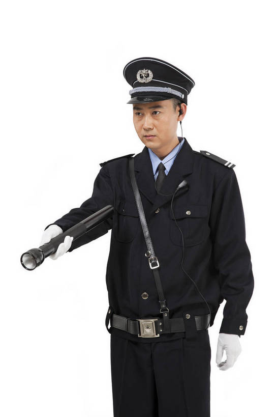 东方人,中年人,站,竖图,彩色,室内,白天,白色背景,正面,商务,时尚,智慧,安全,成功,职员,北京,中国,仅一个人,正装,工作,图片,职业装,现代,工人,职业,成熟,自信,摄影,青春,巡逻,手电筒,精明,保卫,聪明,男人,男性,年轻男性,亚洲人,中国人,年轻人,白领,保安,商人,上班族,员工,半身,影棚拍摄,愉快,匠人,劳动者,体力工,白领阶层,办公室职员,bj174