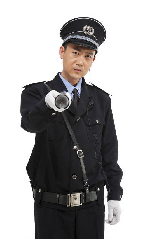 东方人,中年人,站,竖图,彩色,室内,白天,白色背景,正面,商务,时尚,智慧,安全,成功,职员,北京,中国,仅一个人,正装,工作,图片,职业装,现代,工人,职业,成熟,自信,摄影,青春,巡逻,手电筒,精明,保卫,聪明,男人,男性,年轻男性,亚洲人,中国人,年轻人,白领,保安,商人,上班族,员工,半身,影棚拍摄,愉快,匠人,劳动者,体力工,白领阶层,办公室职员,bj174