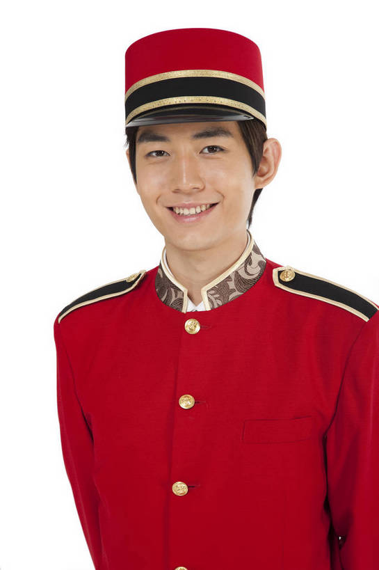 东方人,商务人士,服务员,门童,商务男性,站,微笑,竖图,彩色,室内,白天,白色背景,正面,衬衫,商务,时尚,智慧,成功,职员,北京,中国,仅一个人,套装,正装,图片,职业装,现代,职业,成熟,自信,服务,摄影,青春,礼仪,商务装,工薪阶层,精明,聪明,男人,男性,年轻男性,亚洲人,中国人,年轻人,白领,服务生,商人,上班族,侍者,半身,影棚拍摄,衬衣,愉快,白领阶层,办公室职员,bj174