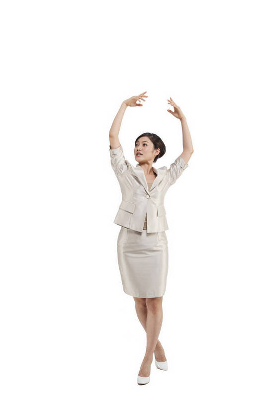 东方人,商务人士,商务女性,站,微笑,竖图,彩色,室内,白天,白色背景,侧面,裙子,商务,时尚,跳舞,成功,北京,中国,仅一个人,套装,正装,造型,图片,美丽,职业装,现代,职业,成熟,活力,可爱,美女,自信,姿势,短裙,摄影,青春,优雅,半身裙,商务装,交际舞,工薪阶层,精明,年轻女性,女人,女性,亚洲人,中国人,年轻人,白领,上班族,全身,影棚拍摄,愉快,魅力,bj174